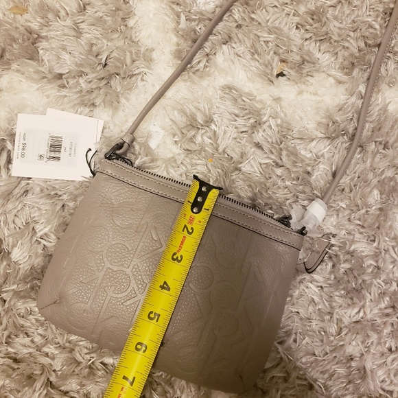CALVIN KLEIN Leather Crossbody NWT - Picture 7 of 8